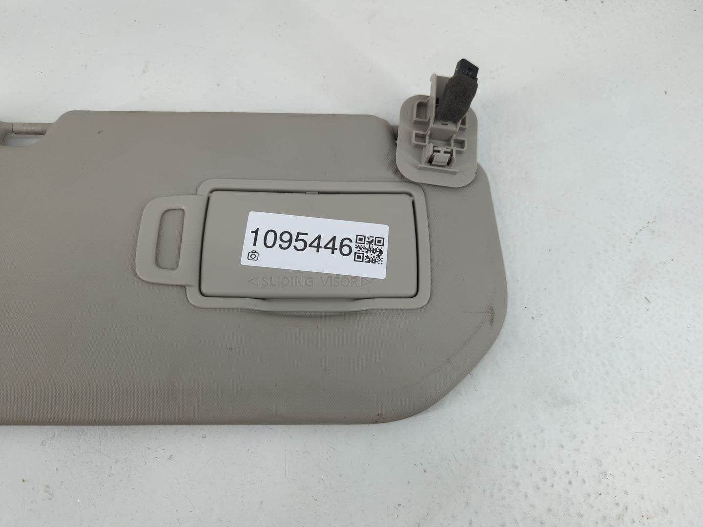 2021-2022 Nissan Rogue Sun Visor Shade Replacement Passenger Right Mirror Fits Fits 2021 2022 OEM Used Auto Parts - Oemuseda