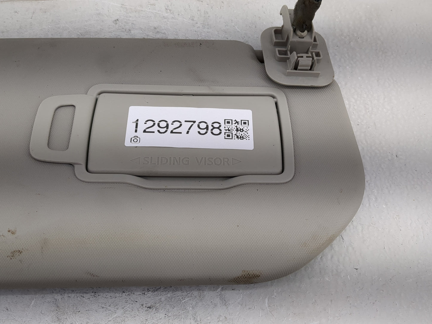 2021-2022 Nissan Rogue Sun Visor Shade Replacement Passenger Right Mirror Fits Fits 2021 2022 OEM Used Auto Parts - Oemuseda