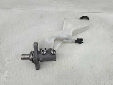2021-2022 Nissan Rogue Brake Master Cylinder - Oemusedautoparts1.com