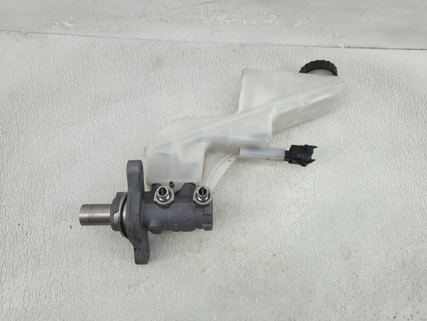 2021-2022 Nissan Rogue Brake Master Cylinder 1310377 - Oemusedautoparts1.com