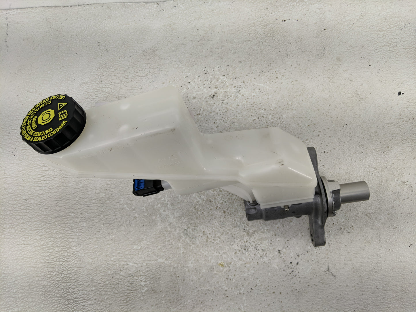2021-2022 Nissan Rogue Brake Master Cylinder - Oemusedautoparts1.com