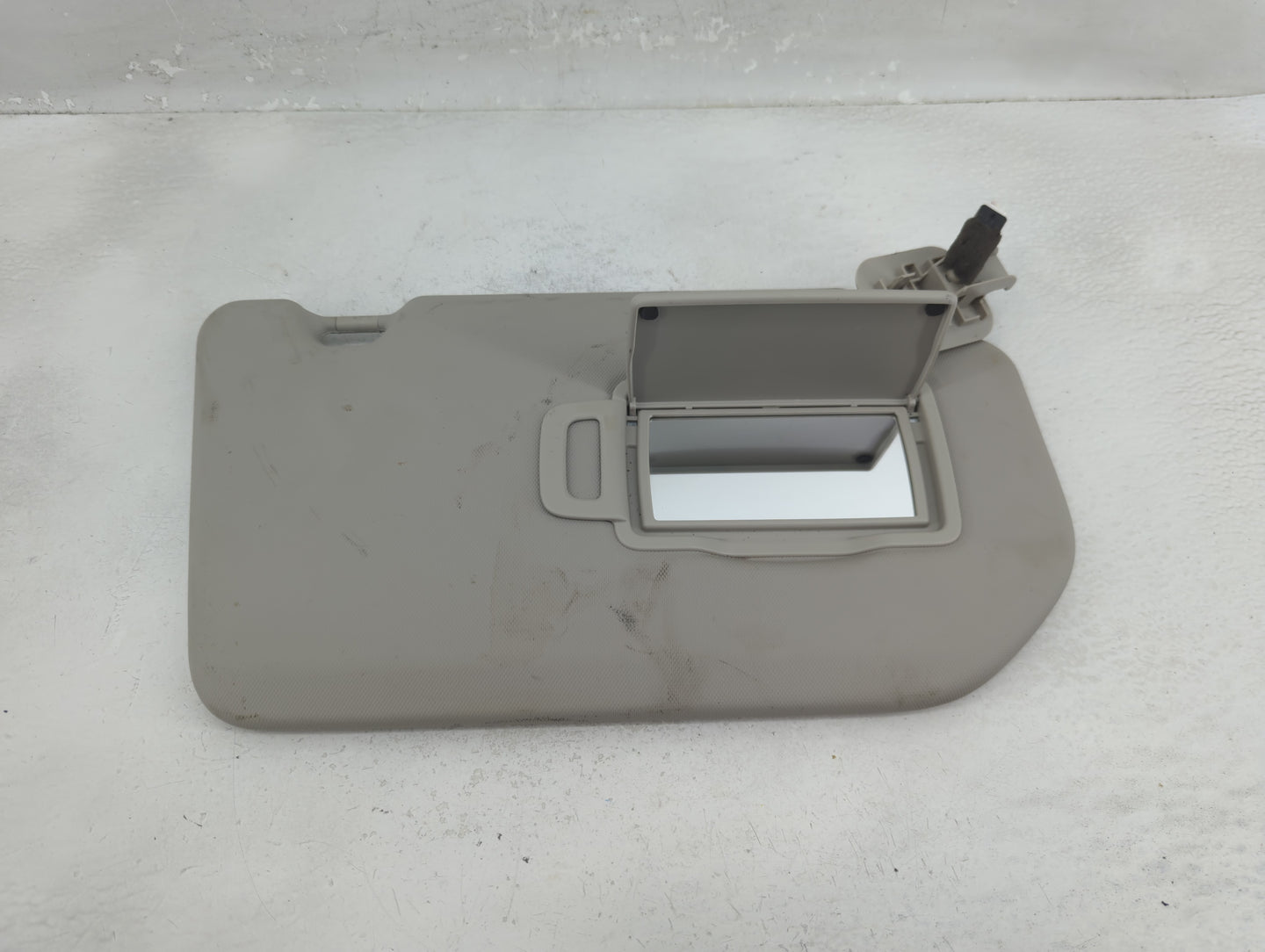2021-2022 Nissan Rogue Sun Visor Shade Replacement Passenger Right Mirror Fits Fits 2021 2022 OEM Used Auto Parts - Oemuseda