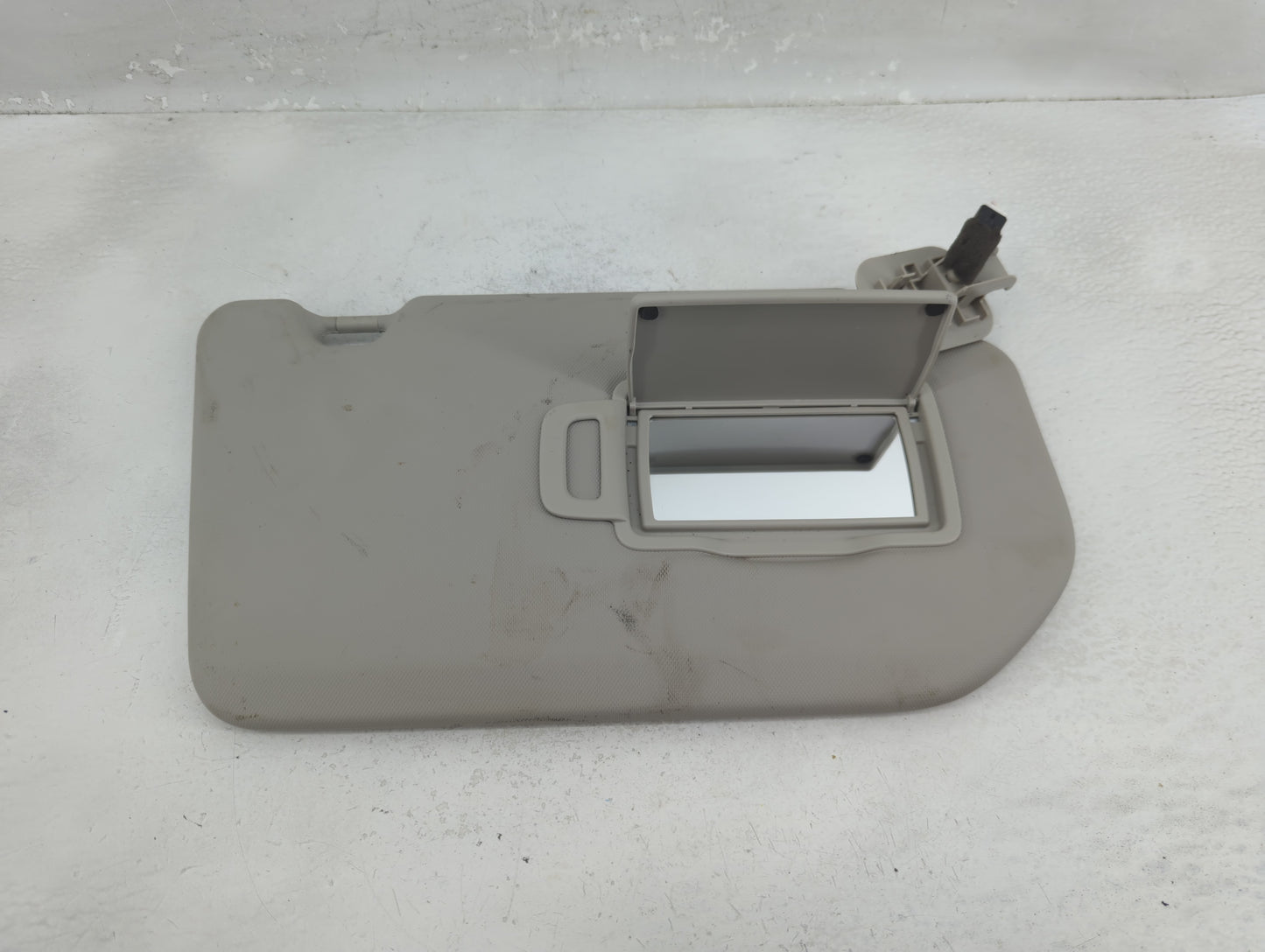 2021-2022 Nissan Rogue Sun Visor Shade Replacement Passenger Right Mirror Fits Fits 2021 2022 OEM Used Auto Parts - Oemuseda