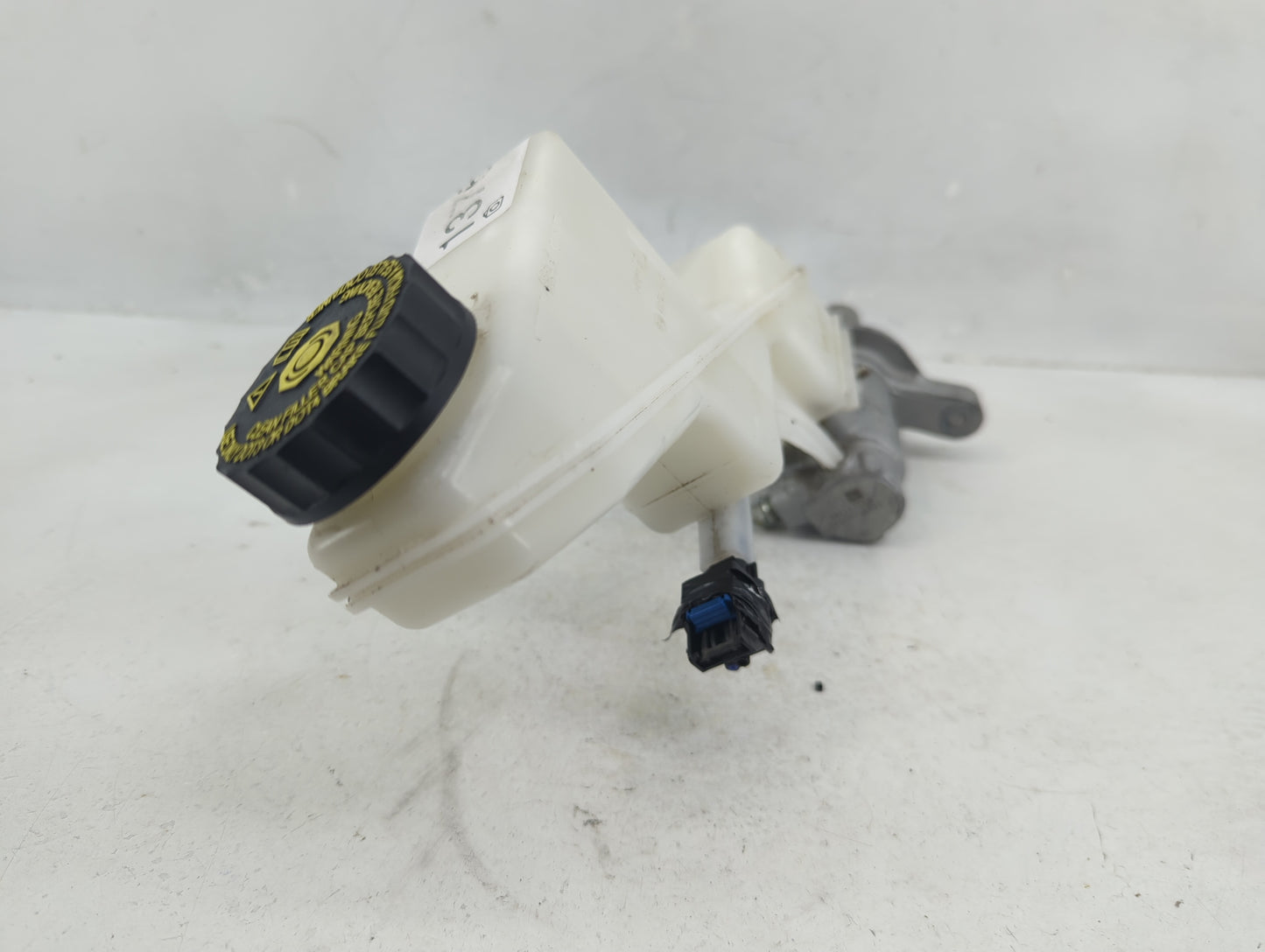 2021-2022 Nissan Rogue Brake Master Cylinder - Oemusedautoparts1.com