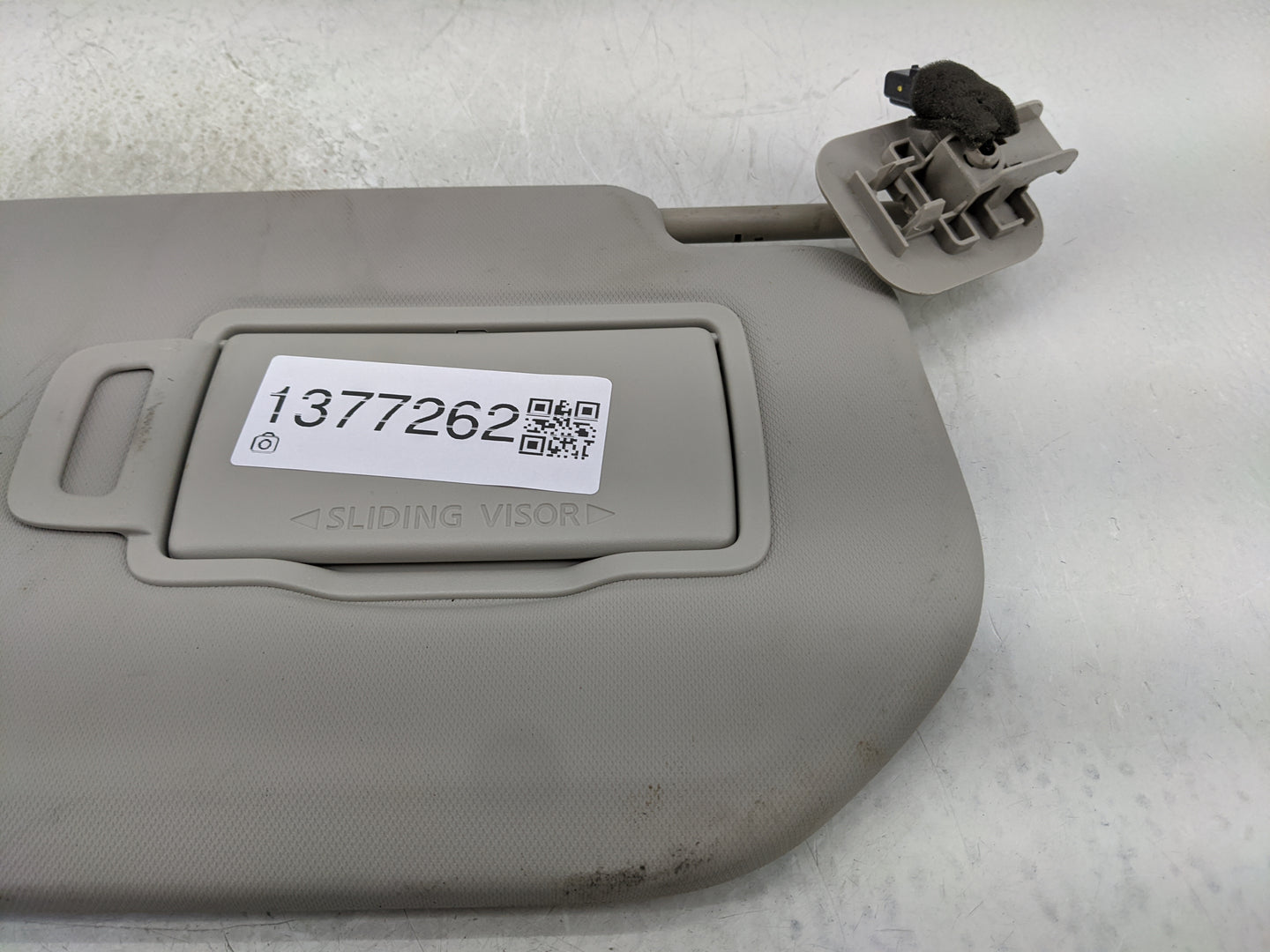 2021-2022 Nissan Rogue Sun Visor Shade Replacement Driver Left Mirror Fits Fits 2021 2022 OEM Used Auto Parts - Oemusedautop