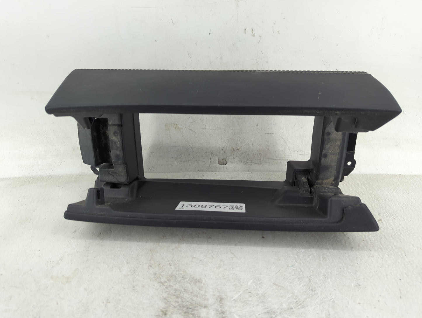 2023 Nissan Rogue Center Console Armrest Cover Lid P/N:969206RB3A Fits OEM Used Auto Parts - Oemusedautoparts1.com