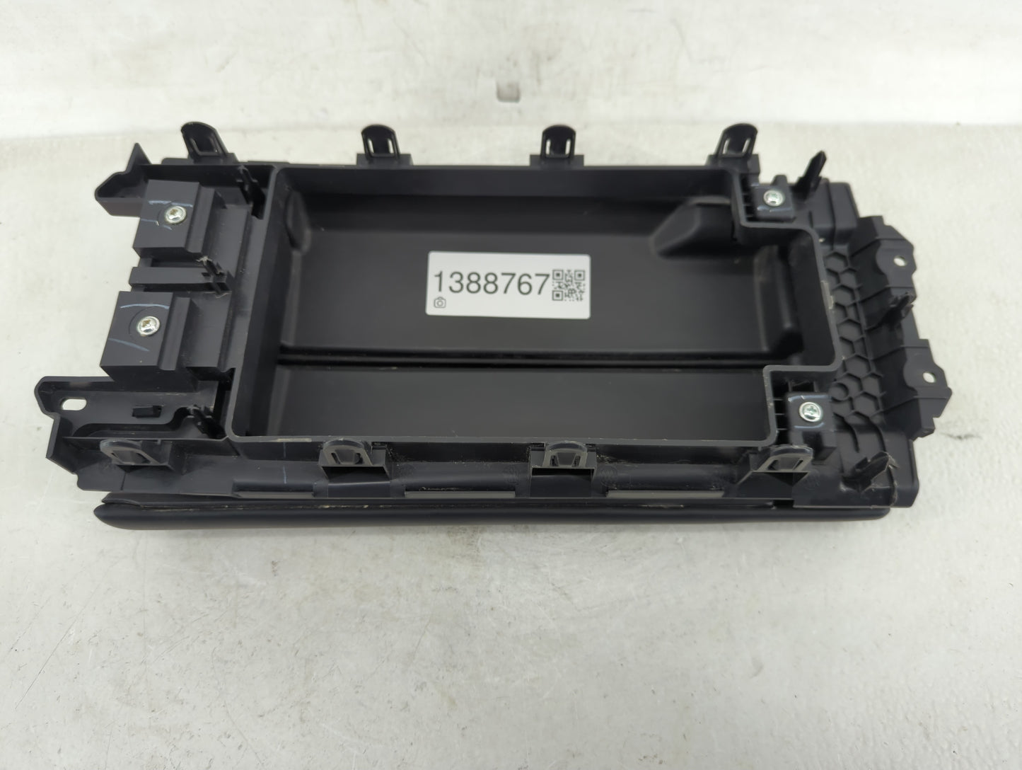 2023 Nissan Rogue Center Console Armrest Cover Lid P/N:969206RB3A Fits OEM Used Auto Parts - Oemusedautoparts1.com