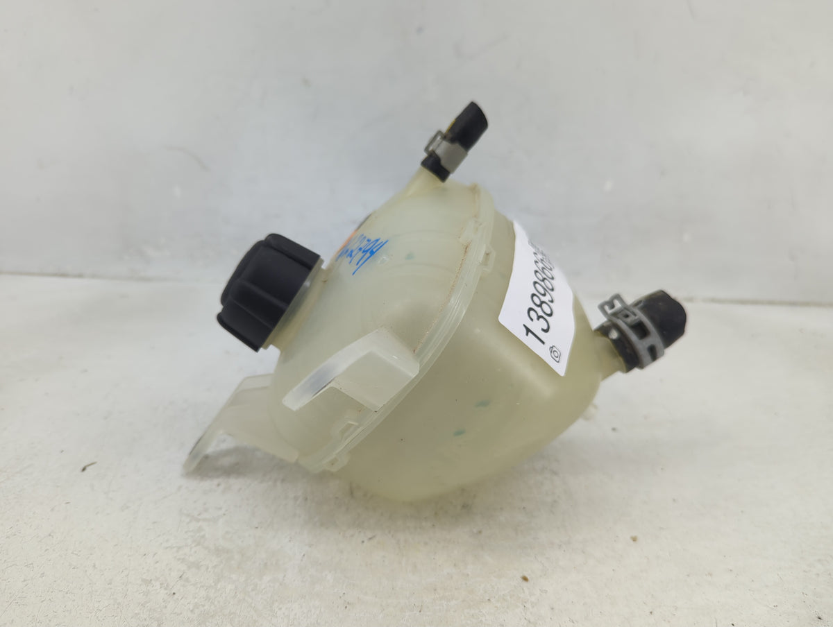 2021-2022 Nissan Rogue Radiator Coolant Overflow Expansion Tank Bottle 1389866 - Oemusedautoparts1.com