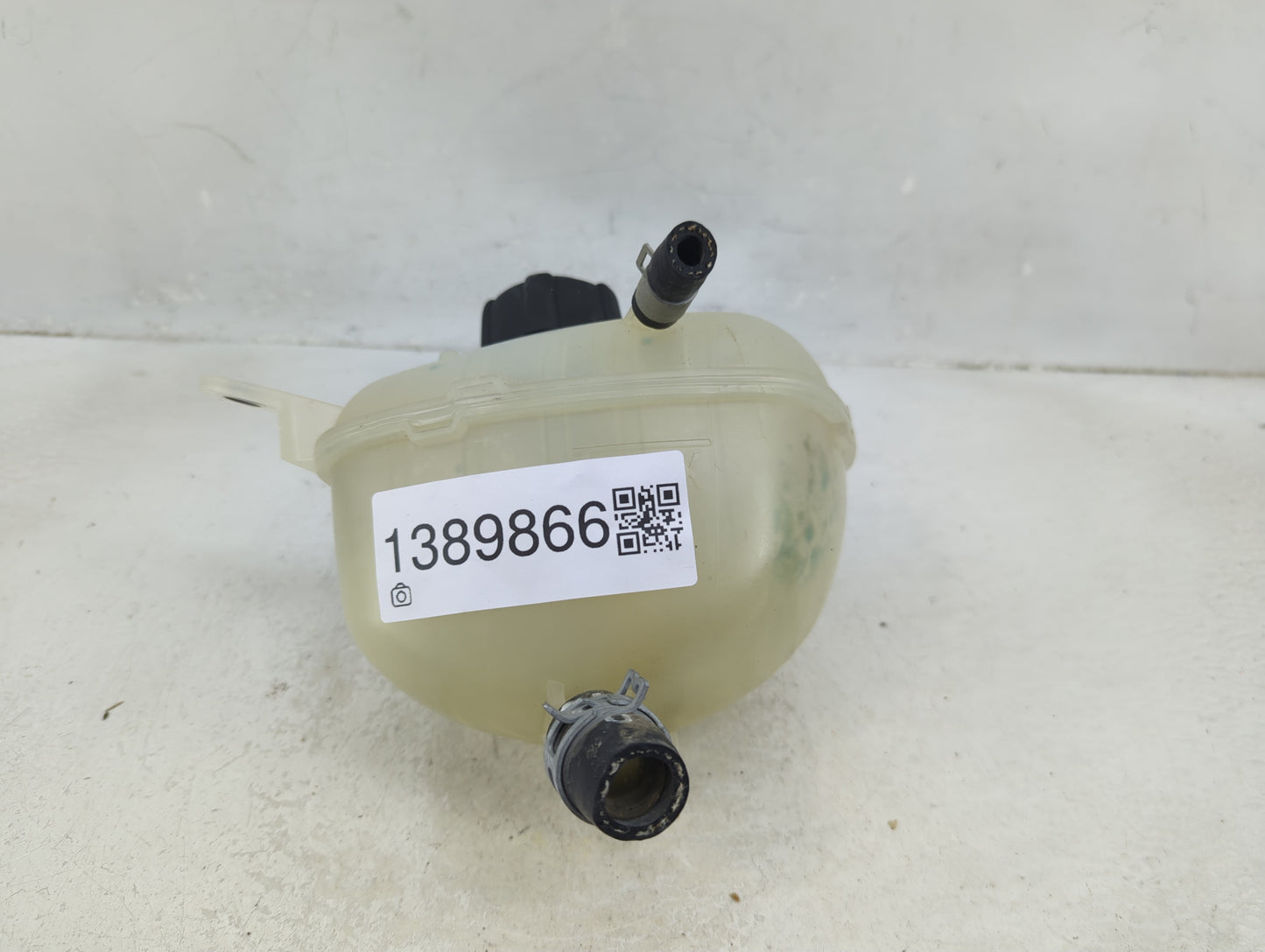 2021-2022 Nissan Rogue Radiator Coolant Overflow Expansion Tank Bottle 1389866 - Oemusedautoparts1.com