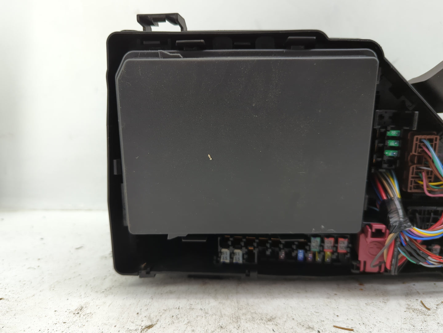 2021-2022 Nissan Rogue Fusebox Fuse Box Panel Relay Module Fits Fits 2021 2022 OEM Used Auto Parts - Oemusedautoparts1.com