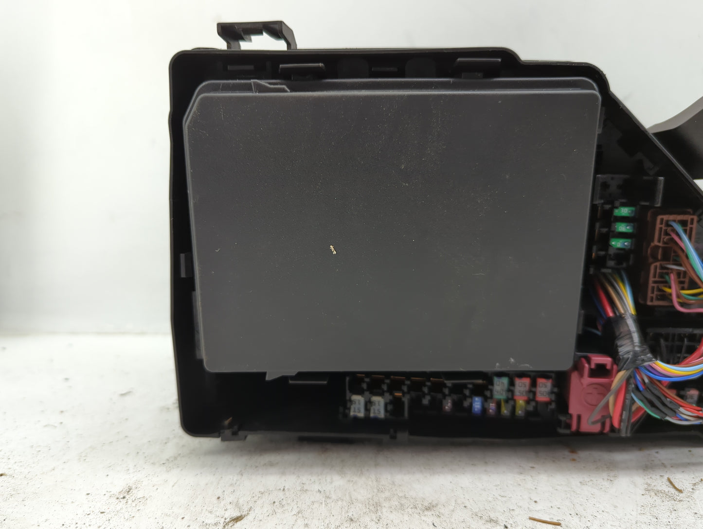 2021-2022 Nissan Rogue Fusebox Fuse Box Panel Relay Module Fits Fits 2021 2022 OEM Used Auto Parts - Oemusedautoparts1.com