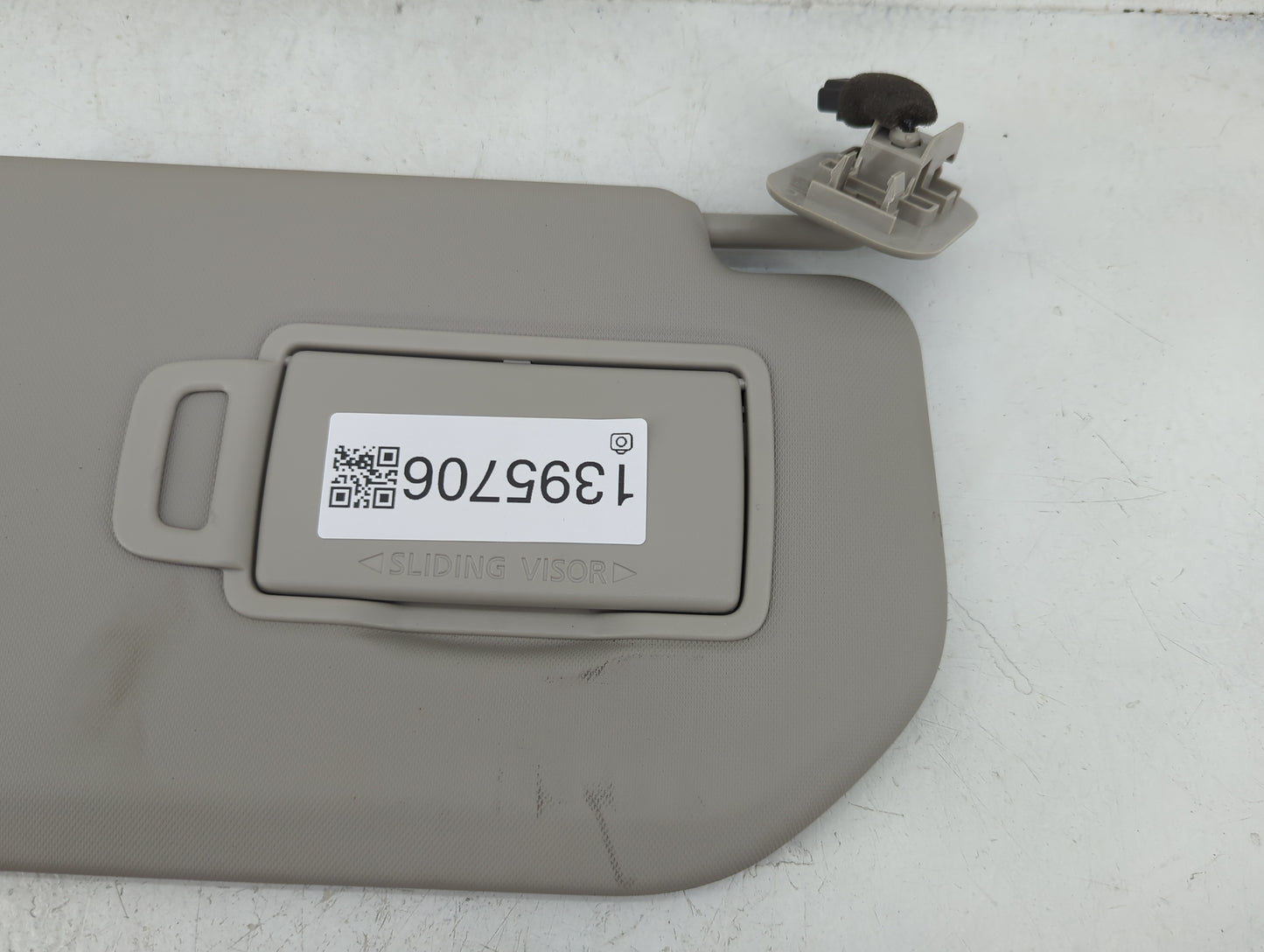 2021-2022 Nissan Rogue Sun Visor Shade Replacement Passenger Right Mirror Fits Fits 2021 2022 OEM Used Auto Parts - Oemuseda