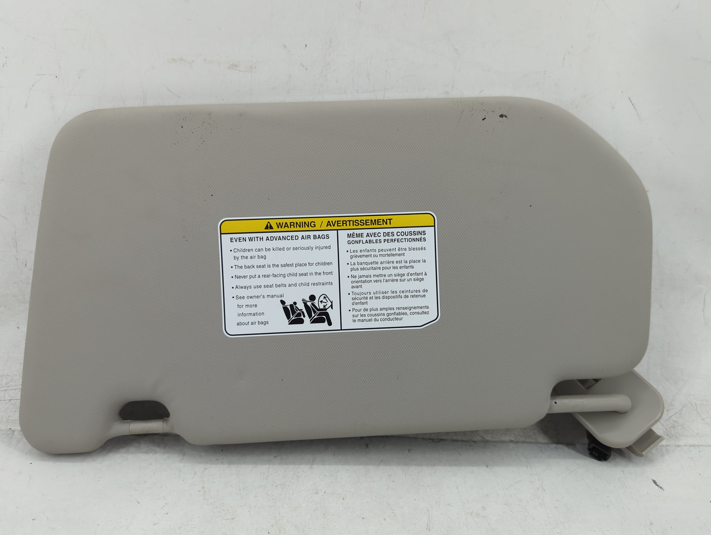2021-2022 Nissan Rogue Sun Visor Shade Replacement Passenger Right Mirror Fits Fits 2021 2022 OEM Used Auto Parts - Oemuseda