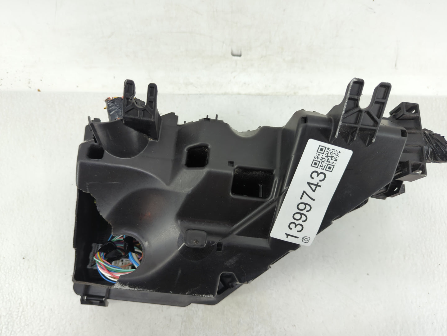 2021-2022 Nissan Rogue Fusebox Fuse Box Panel Relay Module Fits Fits 2021 2022 OEM Used Auto Parts - Oemusedautoparts1.com