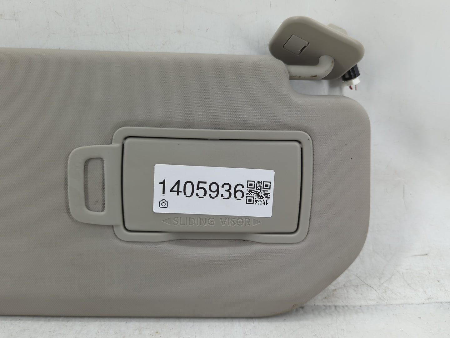 2021-2022 Nissan Rogue Sun Visor Shade Replacement Passenger Right Mirror Fits Fits 2021 2022 OEM Used Auto Parts - Oemuseda