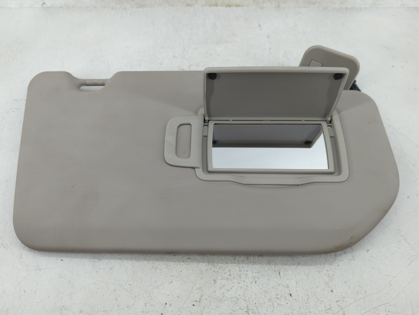 2021-2022 Nissan Rogue Sun Visor Shade Replacement Passenger Right Mirror Fits Fits 2021 2022 OEM Used Auto Parts - Oemuseda