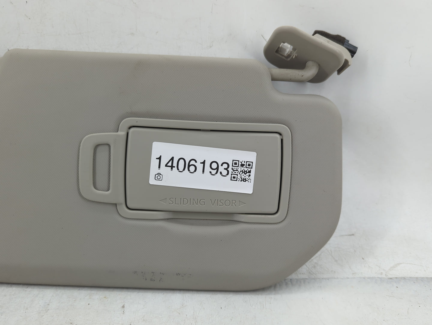 2021-2022 Nissan Rogue Sun Visor Shade Replacement Passenger Right Mirror Fits Fits 2021 2022 OEM Used Auto Parts - Oemuseda