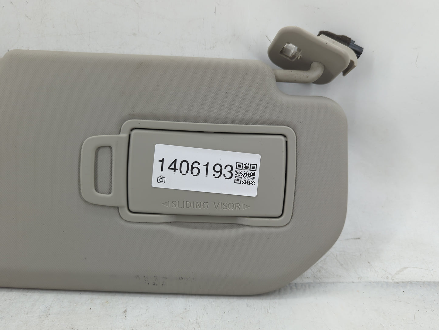2021-2022 Nissan Rogue Sun Visor Shade Replacement Passenger Right Mirror Fits Fits 2021 2022 OEM Used Auto Parts - Oemuseda