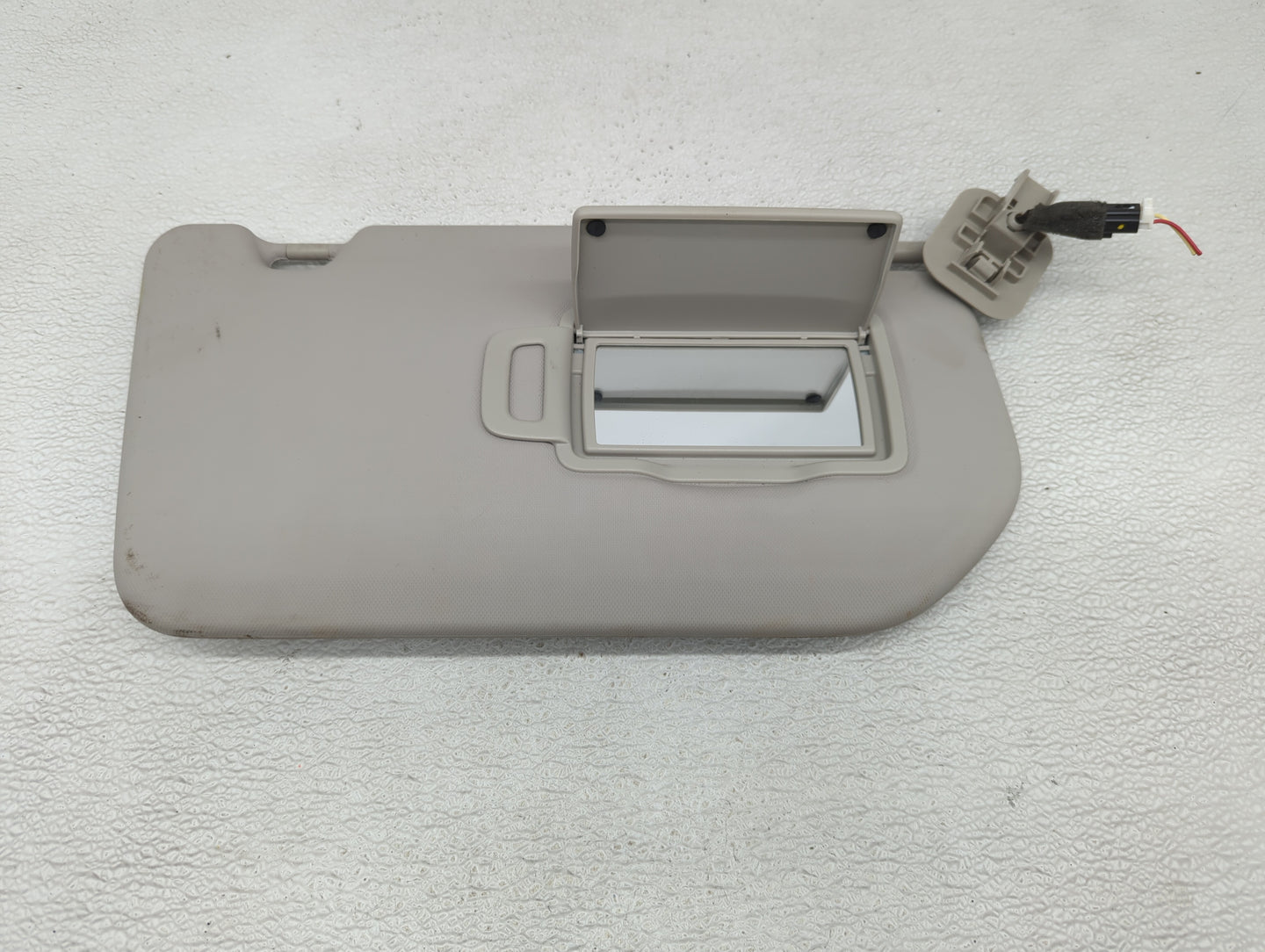 2021-2022 Nissan Rogue Sun Visor Shade Replacement Passenger Right Mirror Fits Fits 2021 2022 OEM Used Auto Parts - Oemuseda