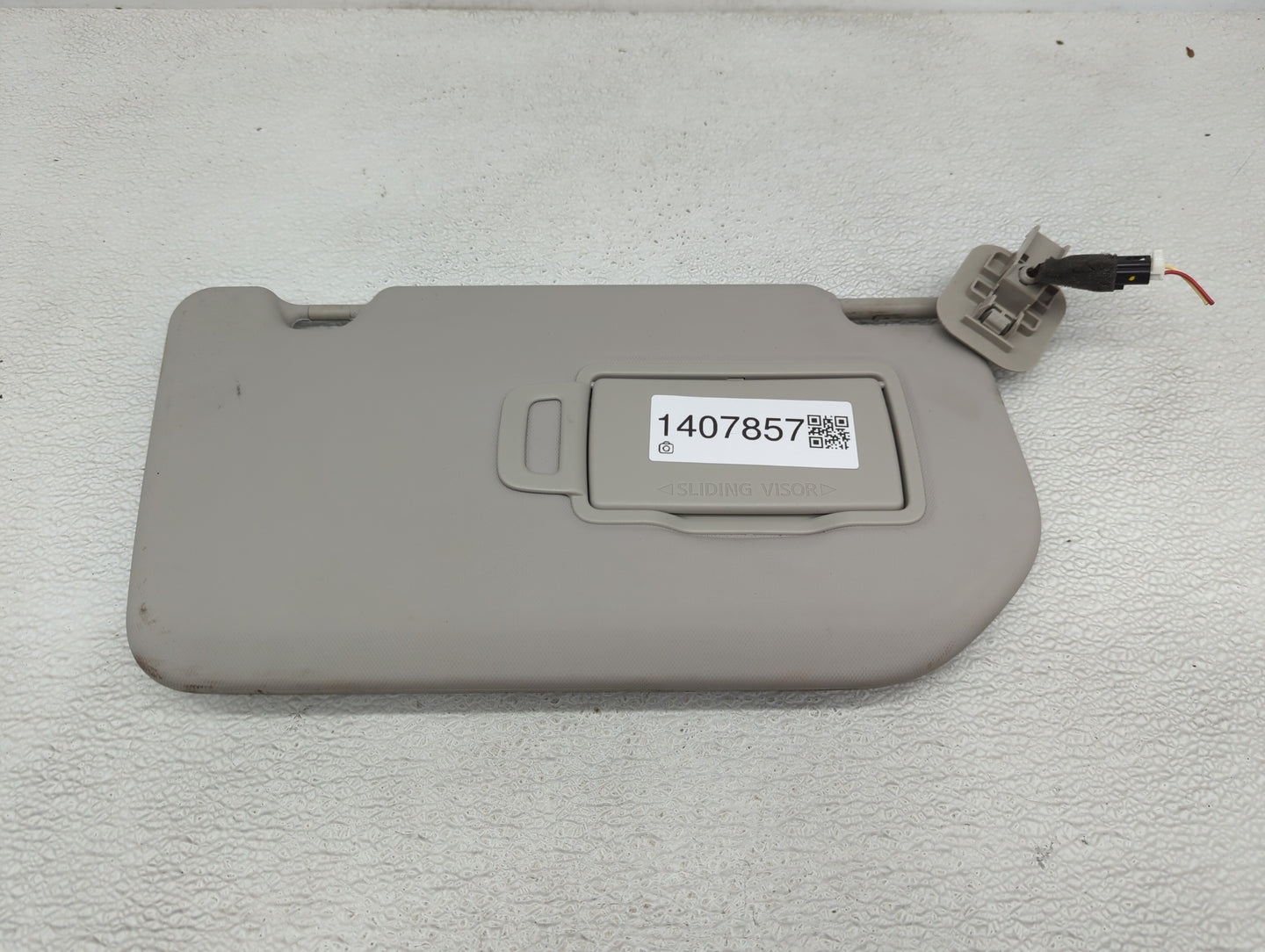 2021-2022 Nissan Rogue Sun Visor Shade Replacement Passenger Right Mirror Fits Fits 2021 2022 OEM Used Auto Parts - Oemuseda