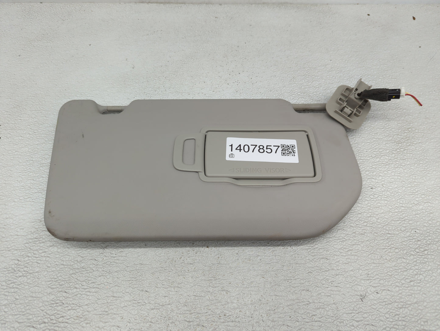 2021-2022 Nissan Rogue Sun Visor Shade Replacement Passenger Right Mirror Fits Fits 2021 2022 OEM Used Auto Parts - Oemuseda