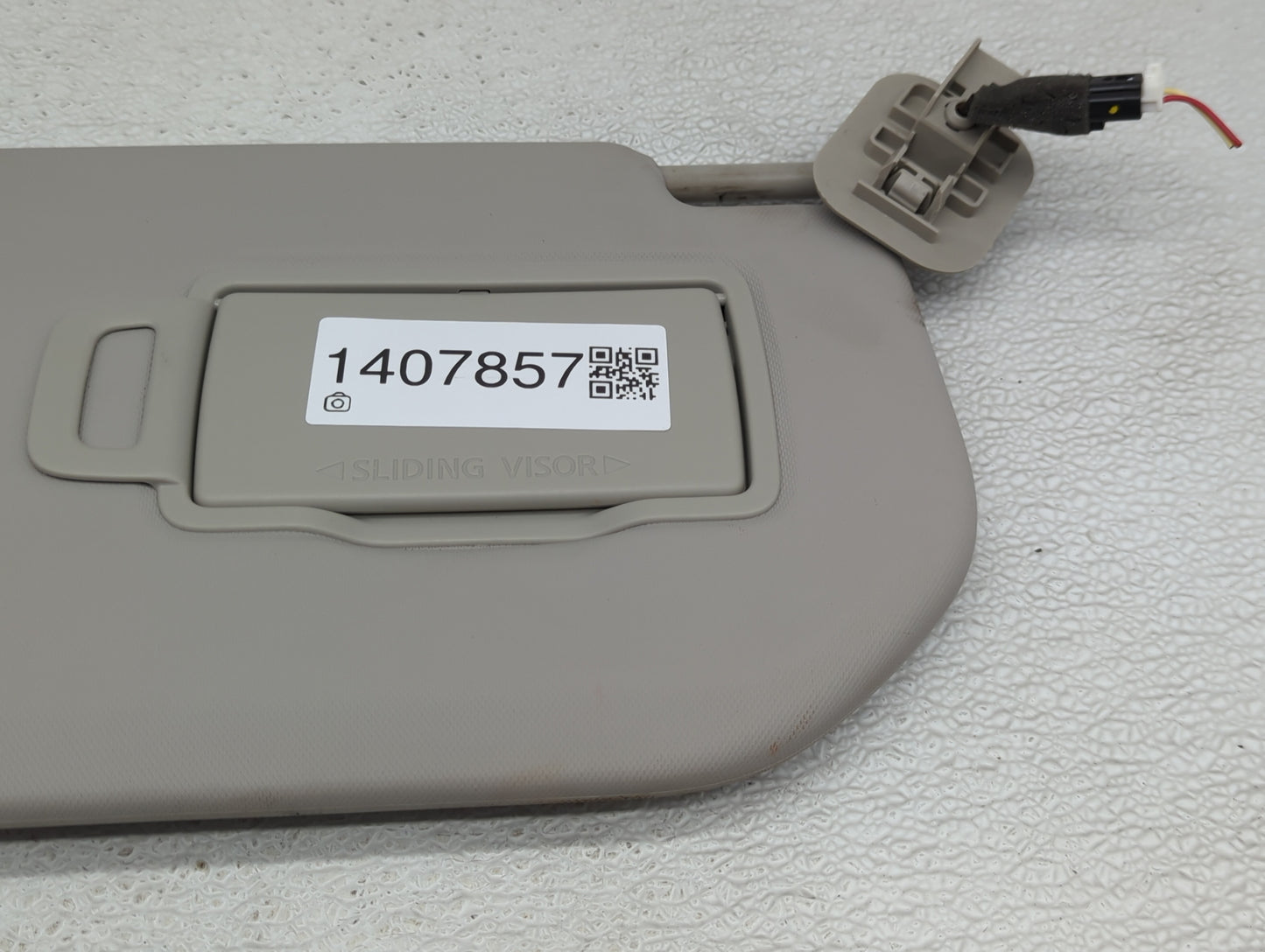2021-2022 Nissan Rogue Sun Visor Shade Replacement Passenger Right Mirror Fits Fits 2021 2022 OEM Used Auto Parts - Oemuseda