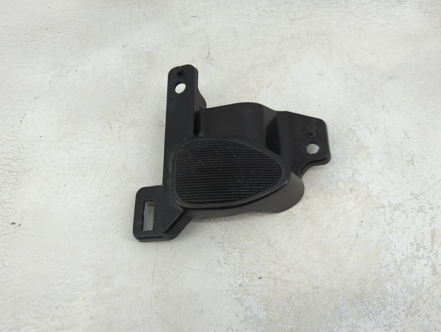 2023 Nissan Rogue Front Grille Bumper Not Included - Oemusedautoparts1.com