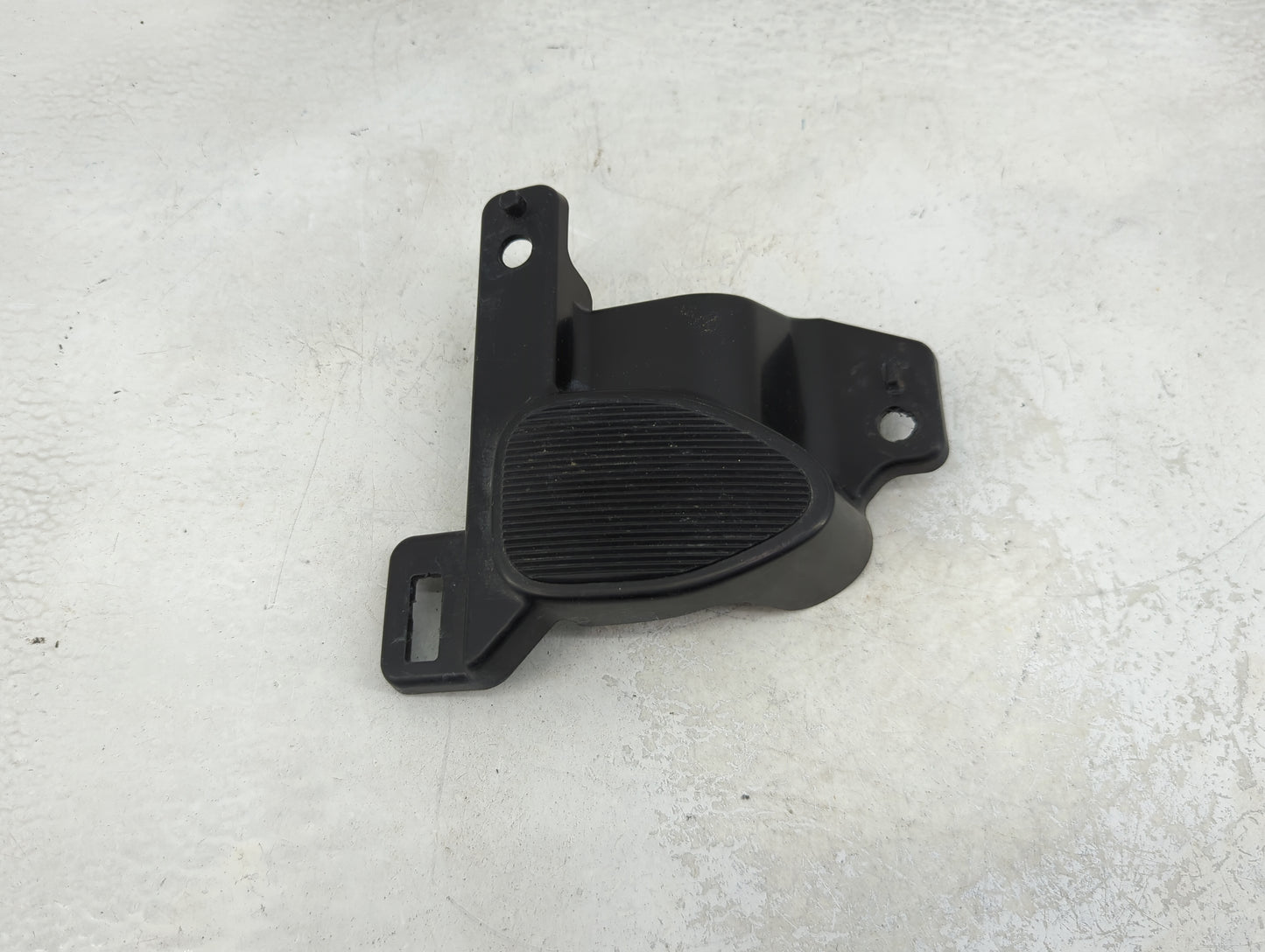 2023 Nissan Rogue Front Grille Bumper Not Included - Oemusedautoparts1.com