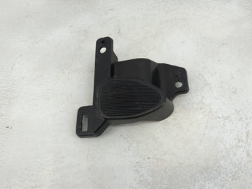 2023 Nissan Rogue Front Grille Bumper Not Included - Oemusedautoparts1.com