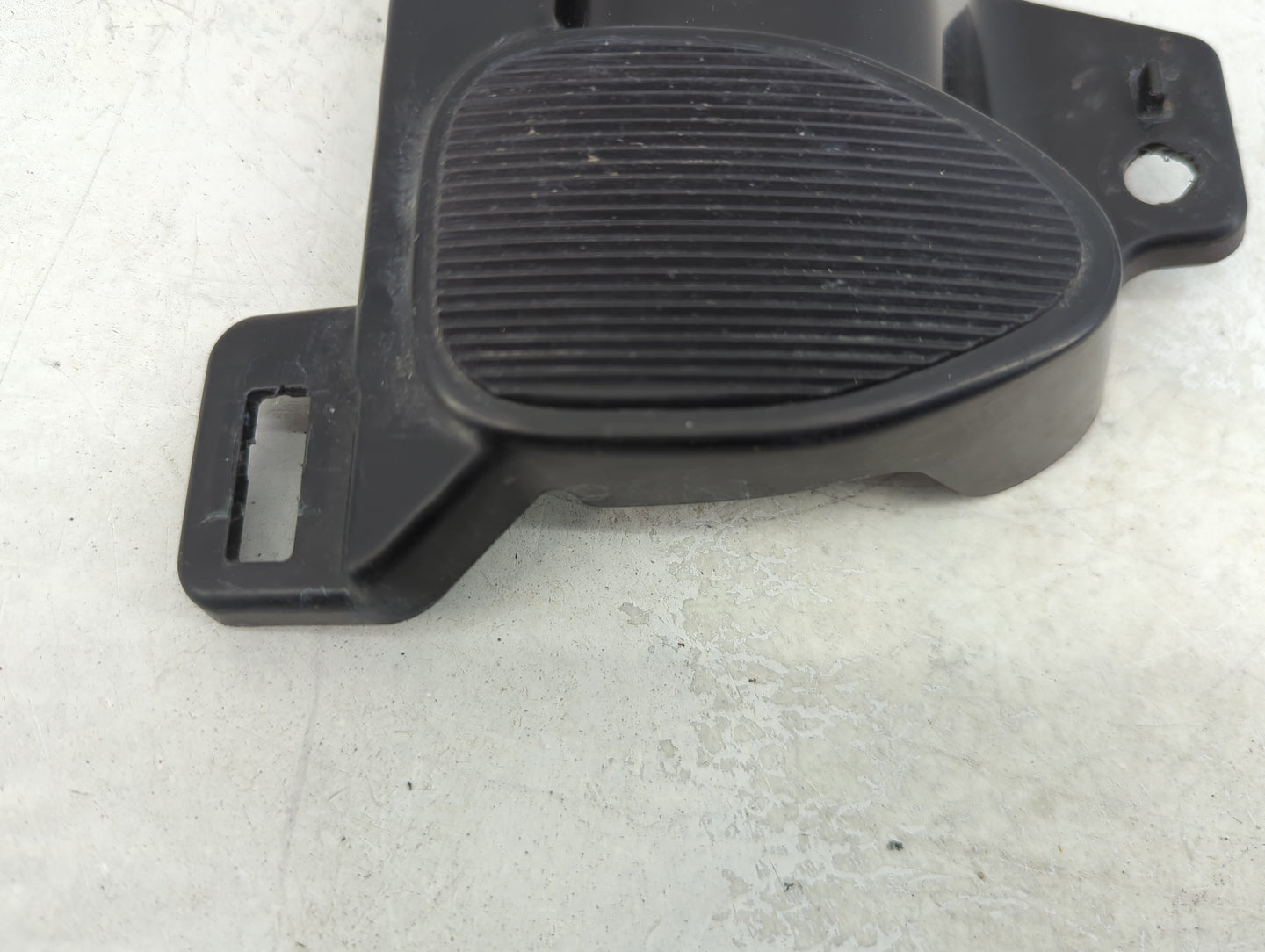 2023 Nissan Rogue Front Grille Bumper Not Included - Oemusedautoparts1.com