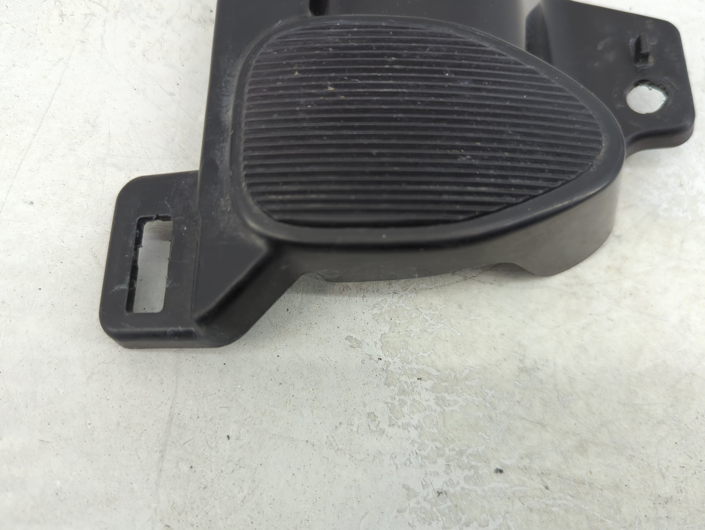 2023 Nissan Rogue Front Grille Bumper Not Included - Oemusedautoparts1.com