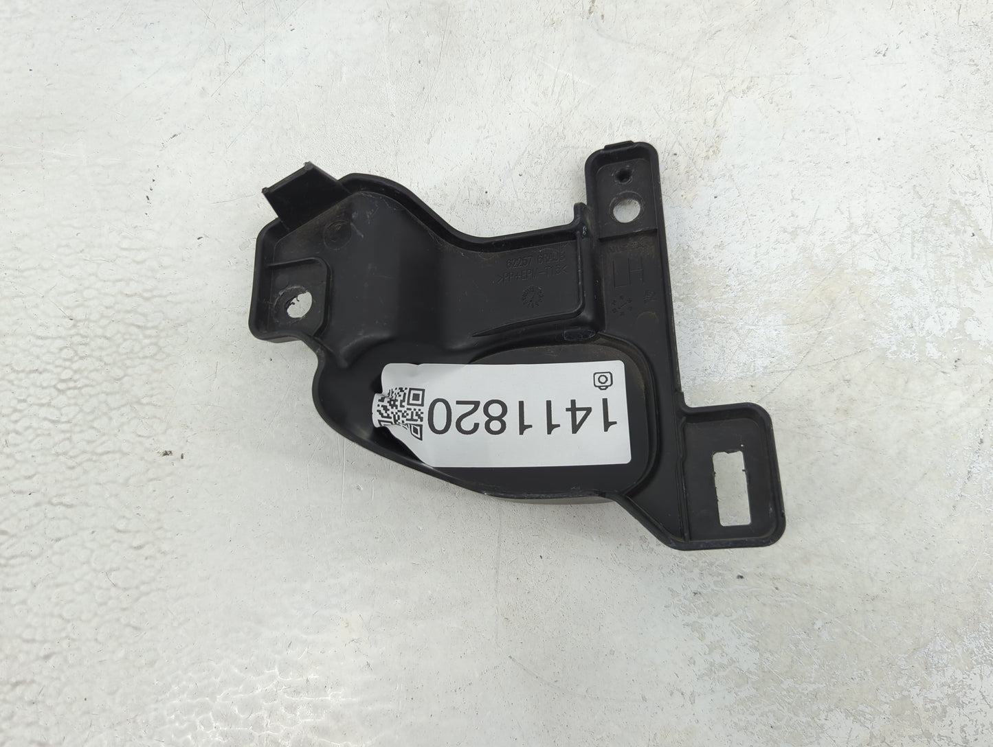 2023 Nissan Rogue Front Grille Bumper Not Included - Oemusedautoparts1.com