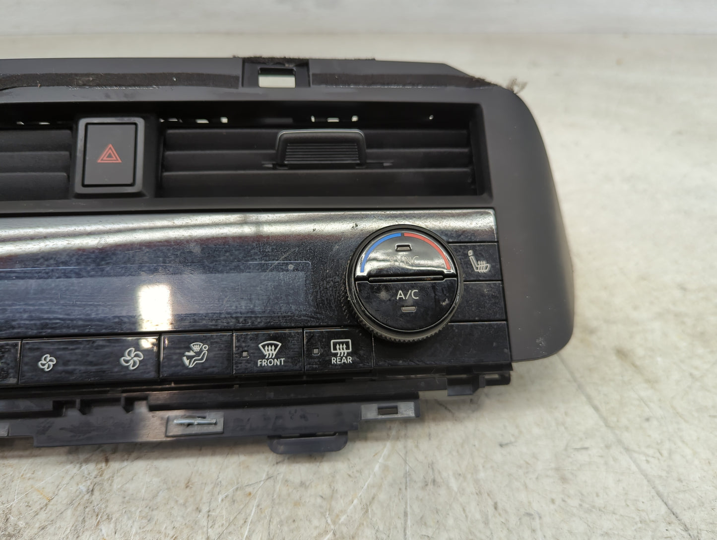 2021-2022 Nissan Rogue Climate Control Module Temperature AC/Heater Replacement P/N:275006RL3B Fits Fits 2021 2022 OEM Used 