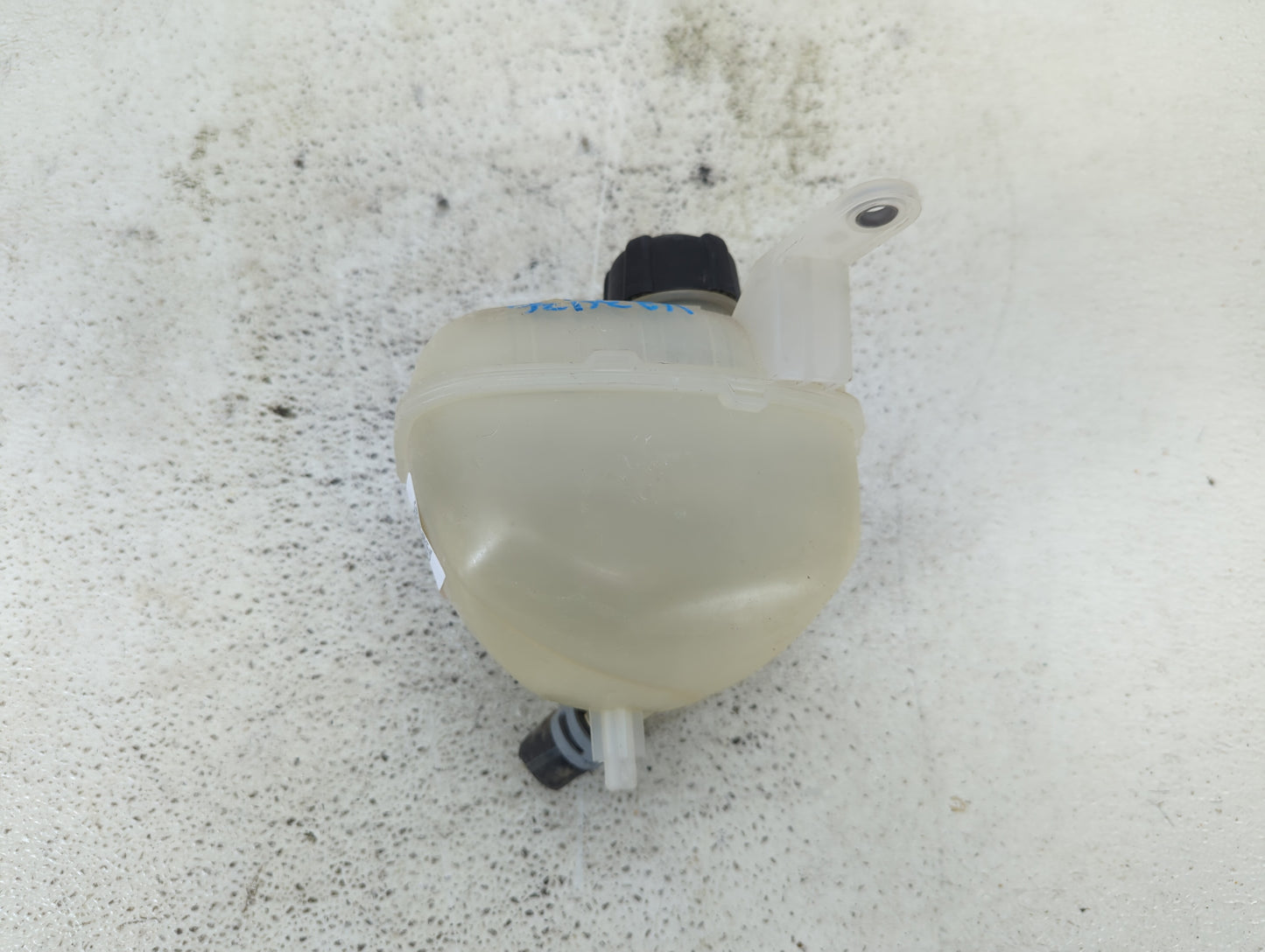 2021-2022 Nissan Rogue Radiator Coolant Overflow Expansion Tank Bottle 1432579 - Oemusedautoparts1.com