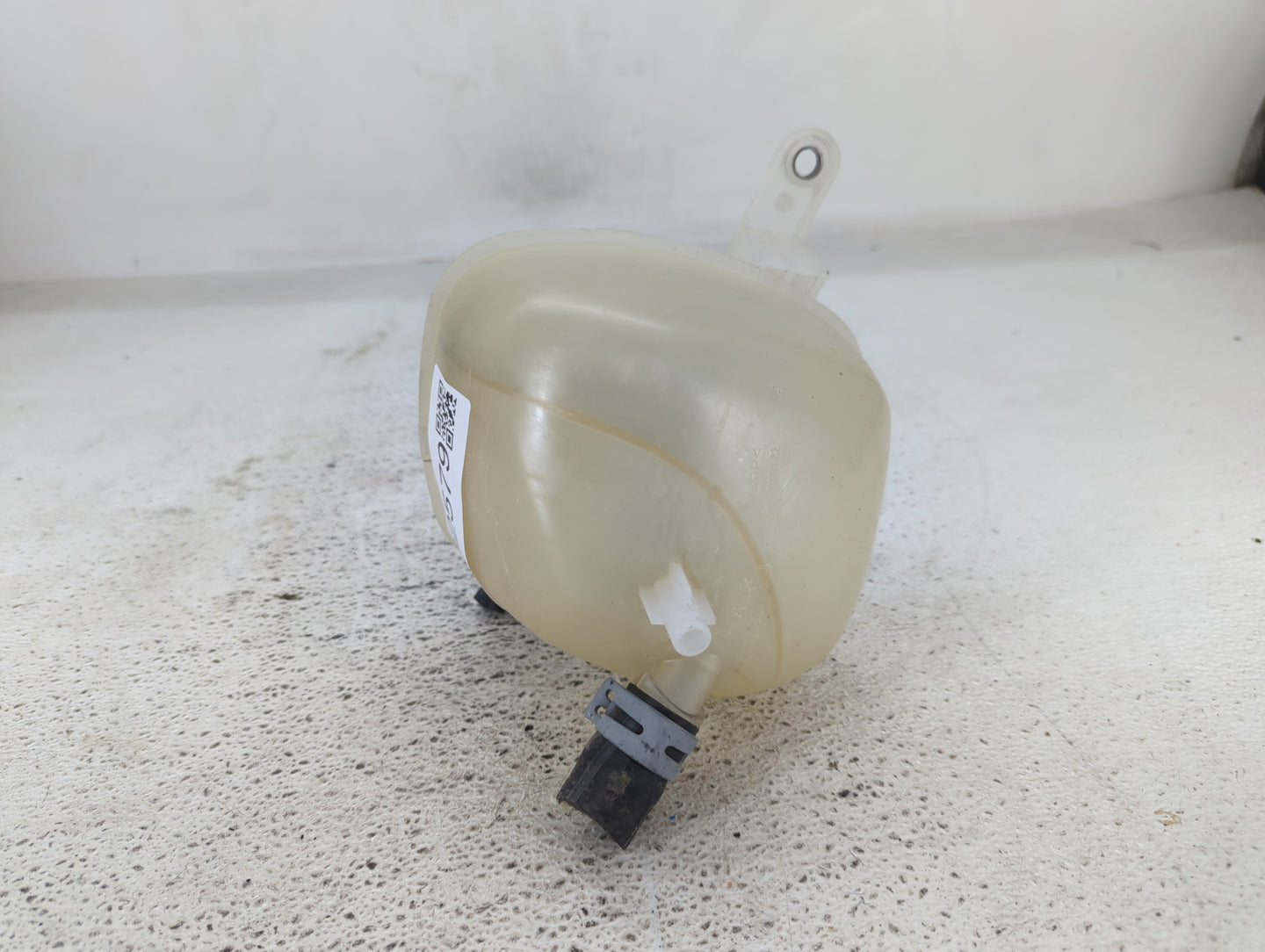 2021-2022 Nissan Rogue Radiator Coolant Overflow Expansion Tank Bottle 1432579 - Oemusedautoparts1.com