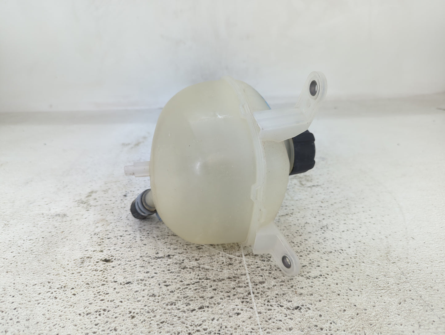 2021-2022 Nissan Rogue Radiator Coolant Overflow Expansion Tank Bottle 1432579 - Oemusedautoparts1.com