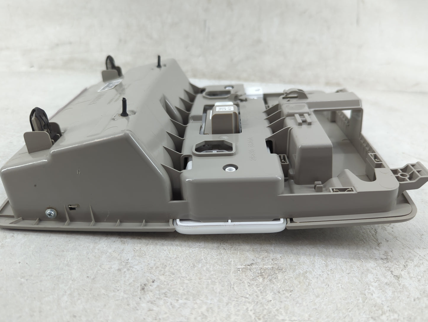 2021-2022 Nissan Rogue Overhead Roof Console - Oemusedautoparts1.com