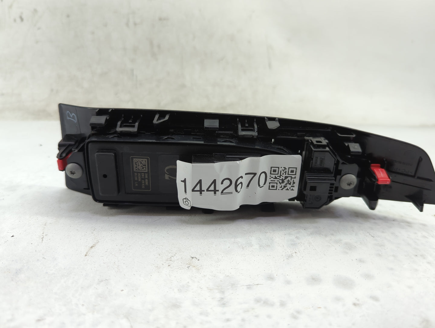 2021-2022 Nissan Rogue Master Power Window Switch Replacement Driver Side Left P/N:25401 6RE0C 809614RR2A Fits Fits 2021 202