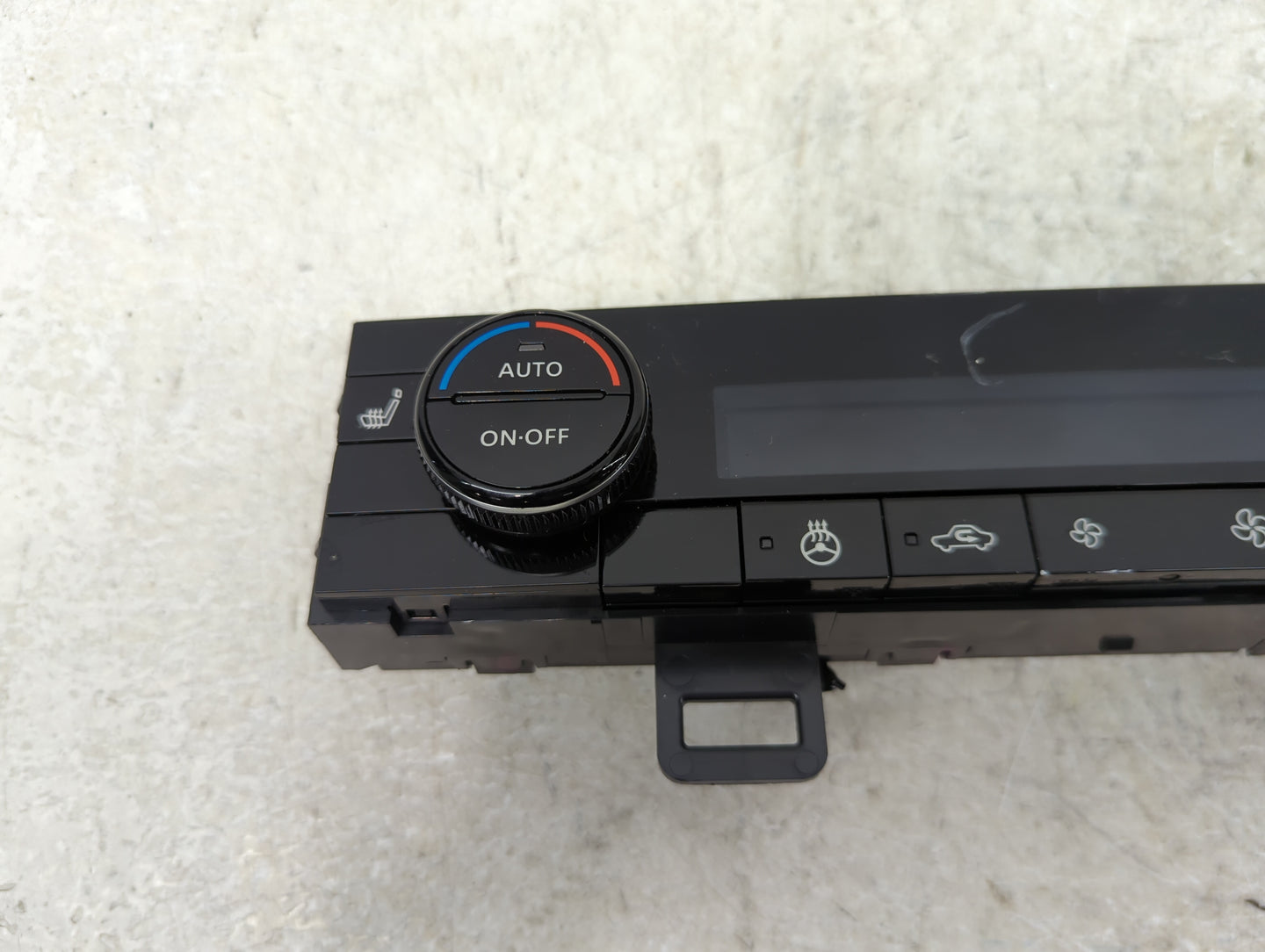 2021-2022 Nissan Rogue Climate Control Module Temperature AC/Heater Replacement P/N:275006RL3B 275006RL3B--J Fits Fits 2021 