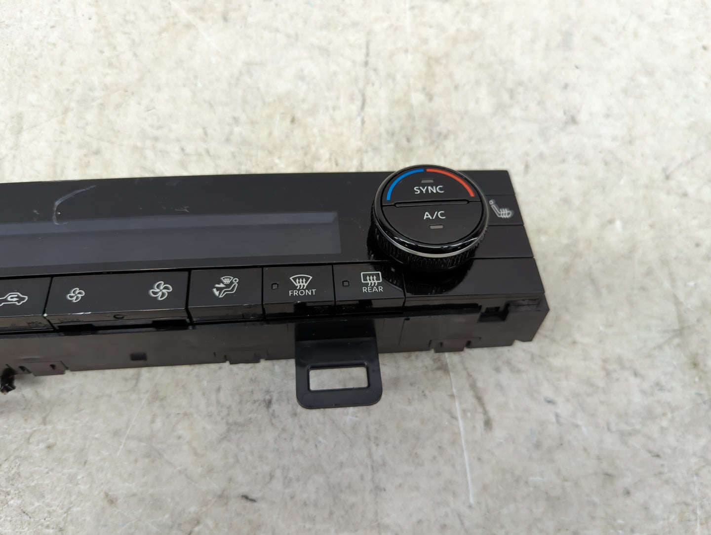 2021-2022 Nissan Rogue Climate Control Module Temperature AC/Heater Replacement P/N:275006RL3B 275006RL3B--J Fits Fits 2021 