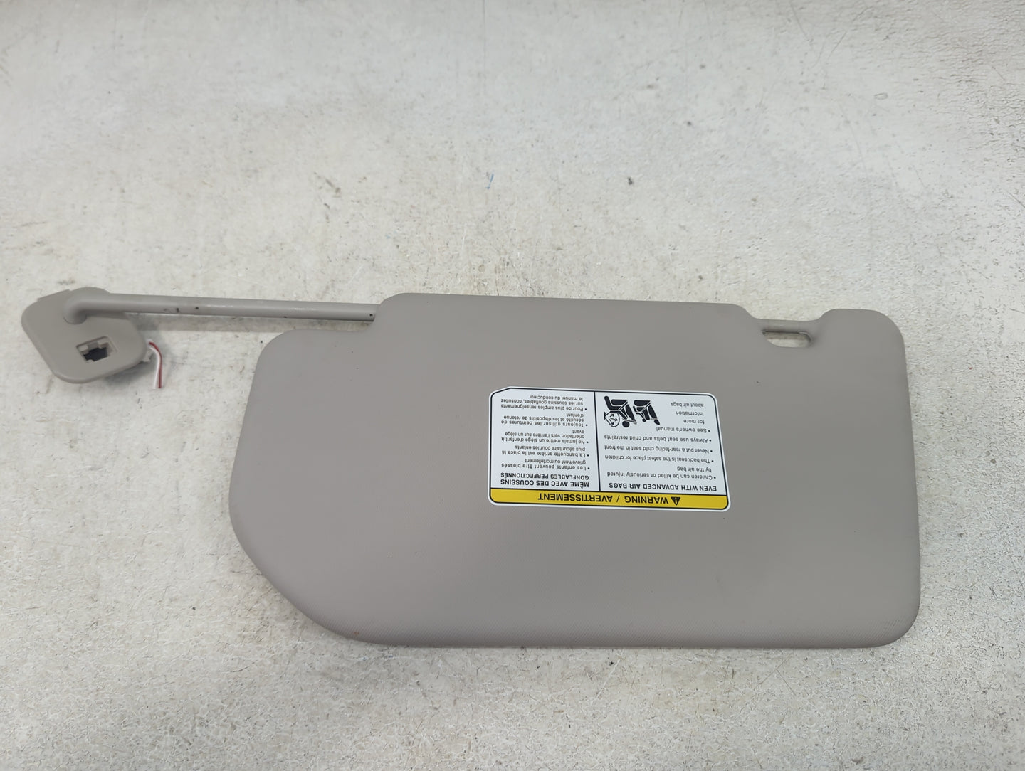 2023 Nissan Rogue Sun Visor Shade Replacement Passenger Right Mirror Fits OEM Used Auto Parts - Oemusedautoparts1.com