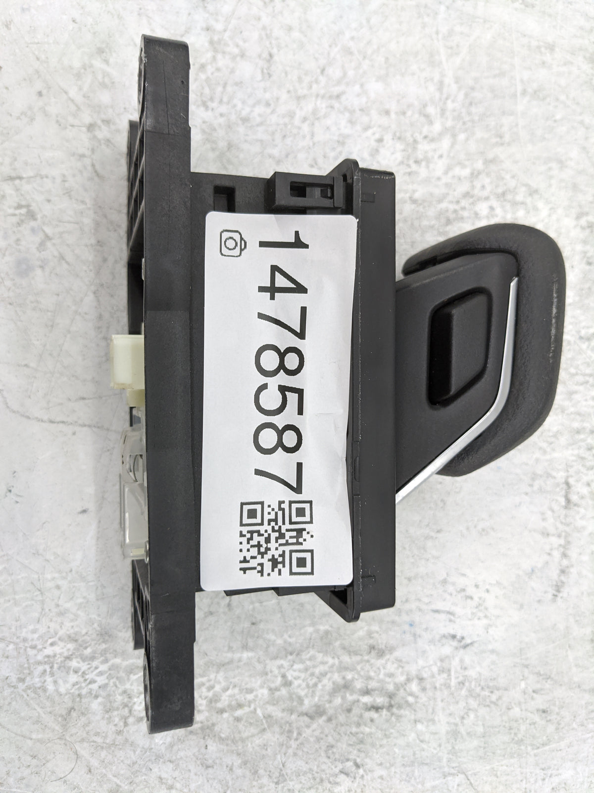 2023 Nissan Rogue Floor Console Assembly Shifter 1478587 - Oemusedautoparts1.com