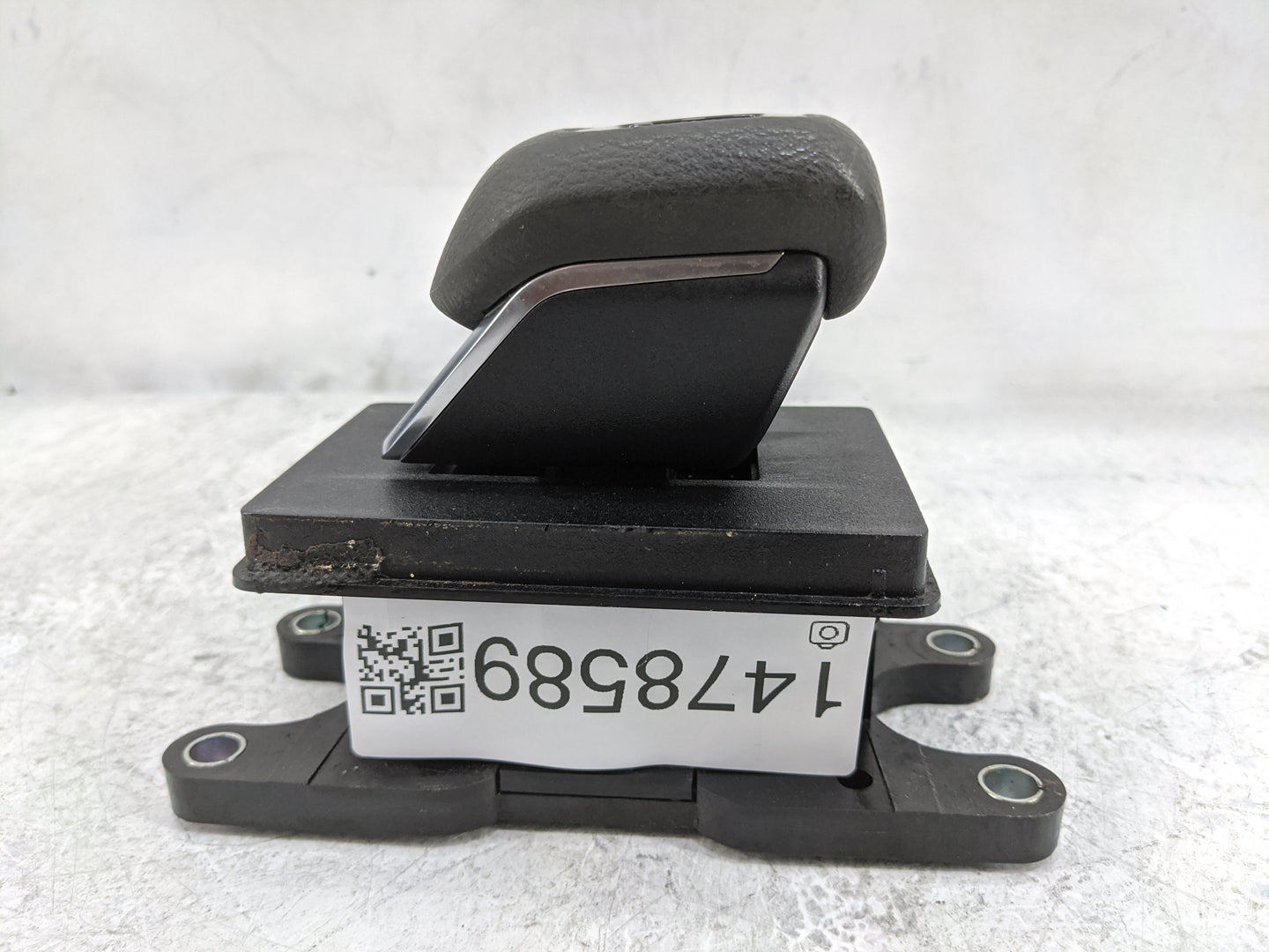 2023 Nissan Rogue Floor Console Assembly Shifter 1478589 - Oemusedautoparts1.com