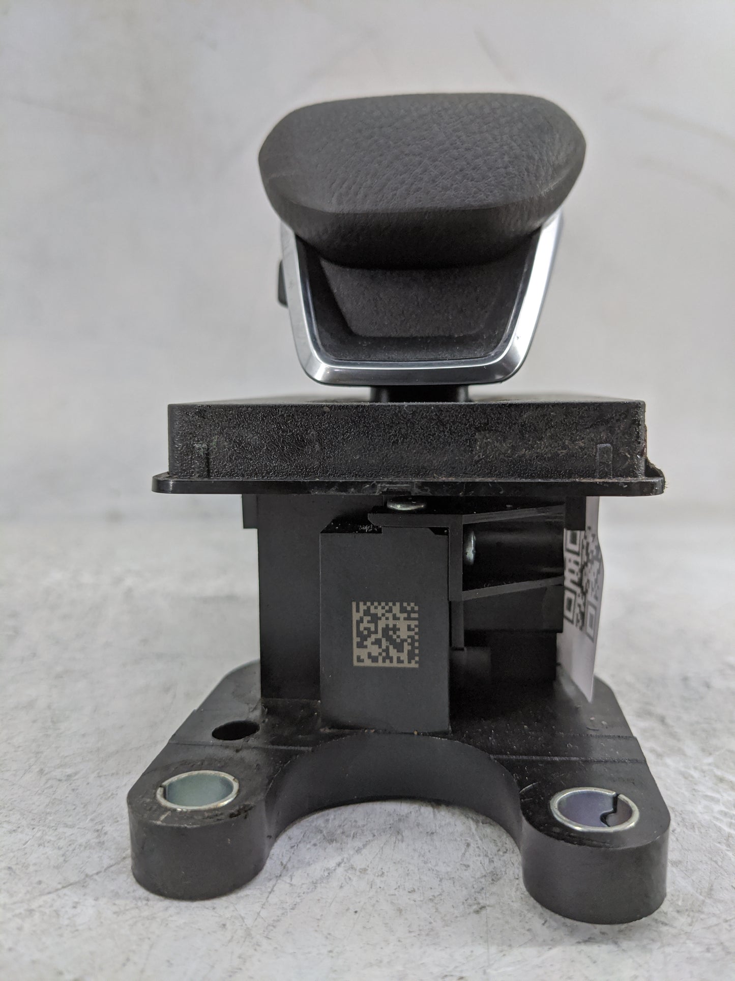 2023 Nissan Rogue Floor Console Assembly Shifter 1478589 - Oemusedautoparts1.com