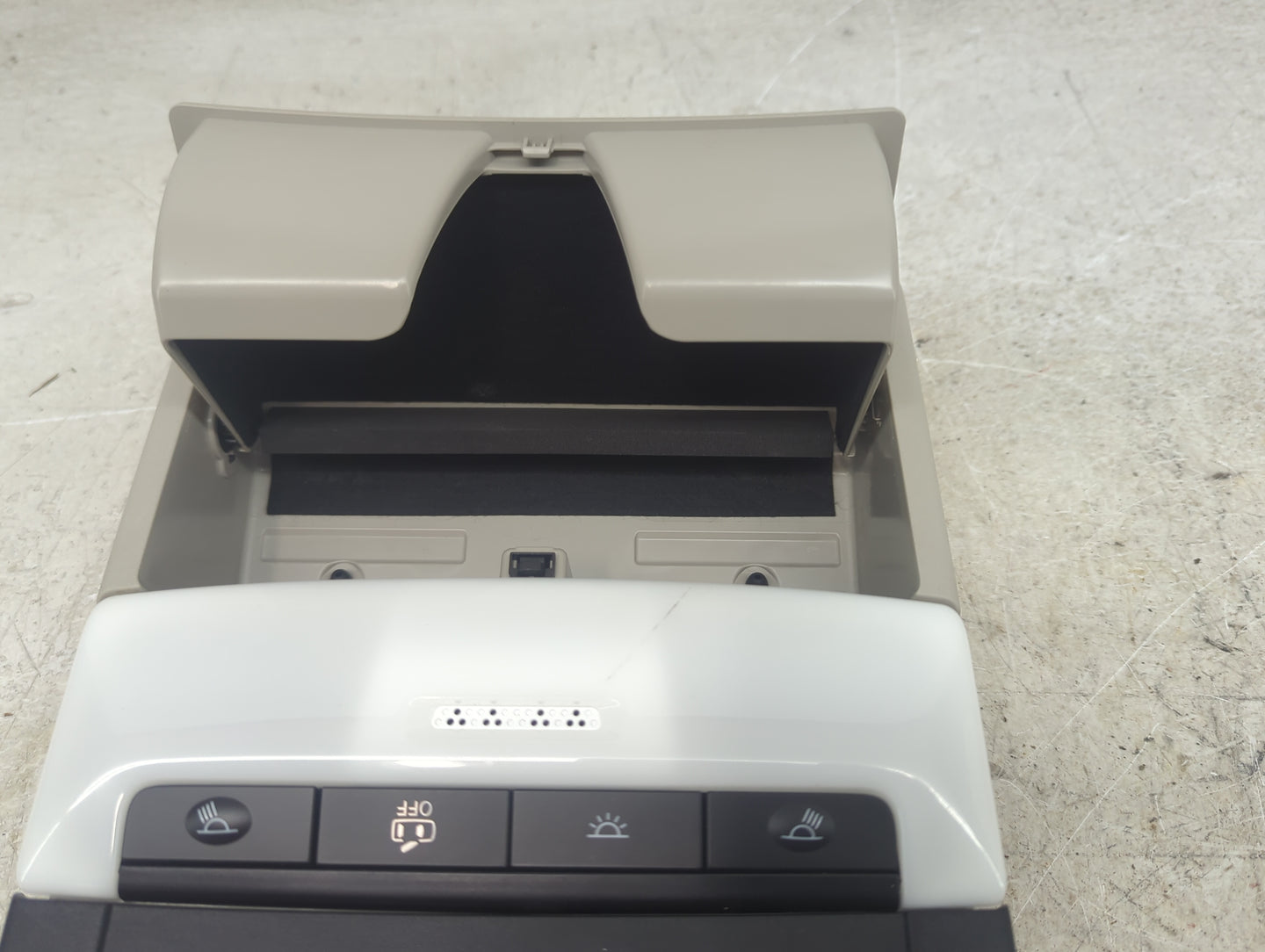 2021-2022 Nissan Rogue Overhead Roof Console Tan - Oemusedautoparts1.com