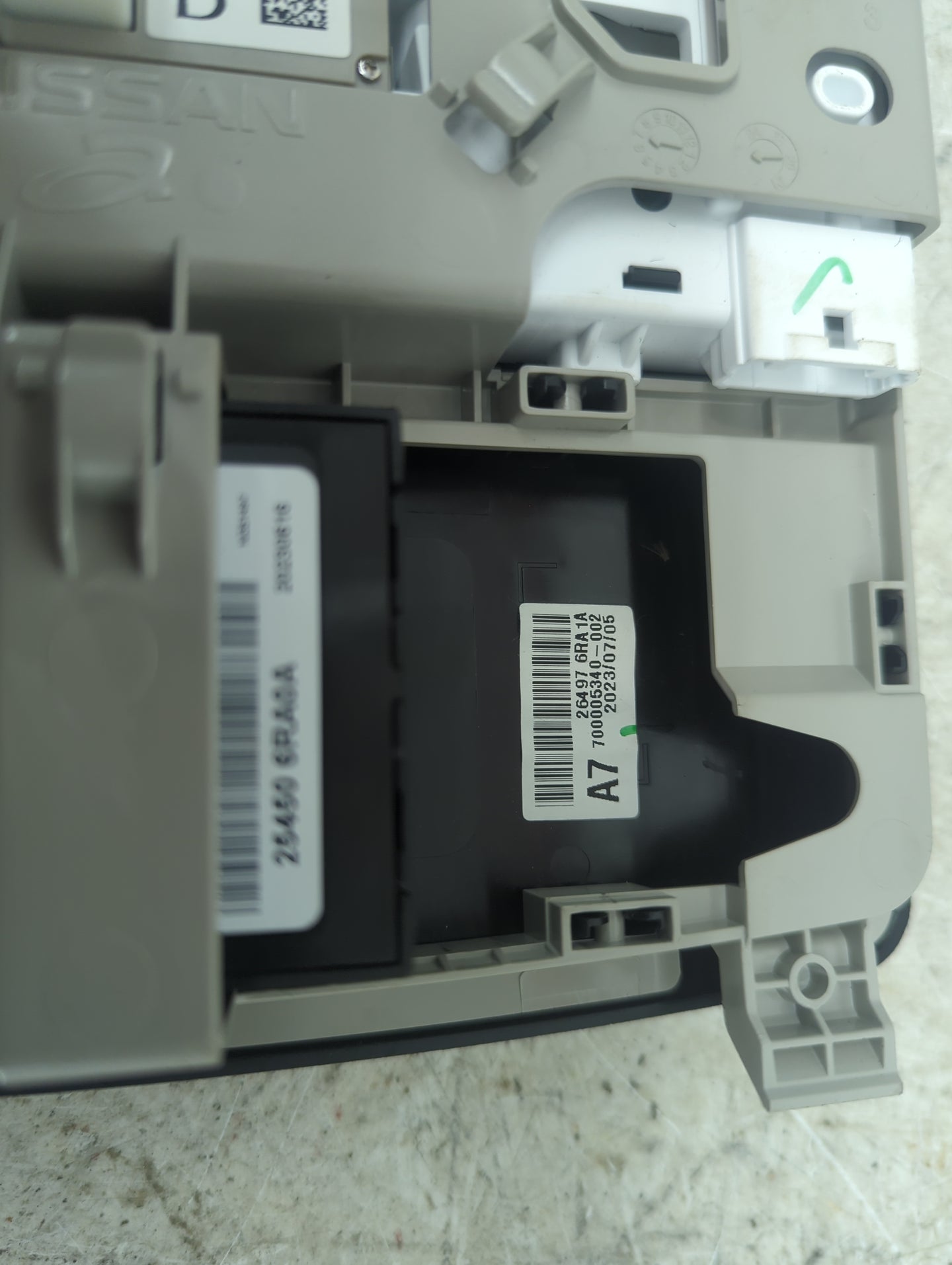 2021-2022 Nissan Rogue Overhead Roof Console Tan - Oemusedautoparts1.com