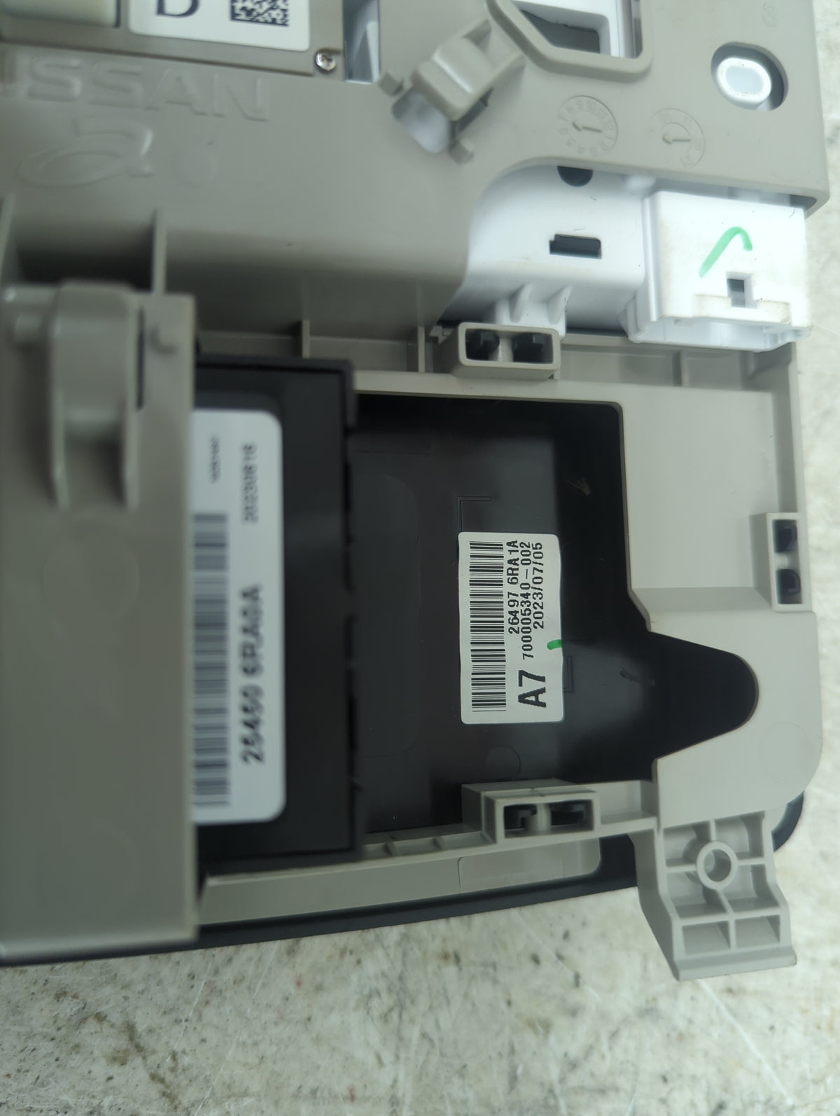 2021-2022 Nissan Rogue Overhead Roof Console Tan - Oemusedautoparts1.com