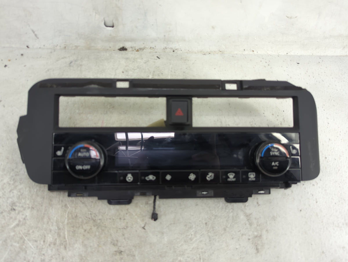 2021-2022 Nissan Rogue Climate Control Module Temperature AC/Heater Replacement P/N:275006RL3B 275006RL3B--J Fits Fits 2021 