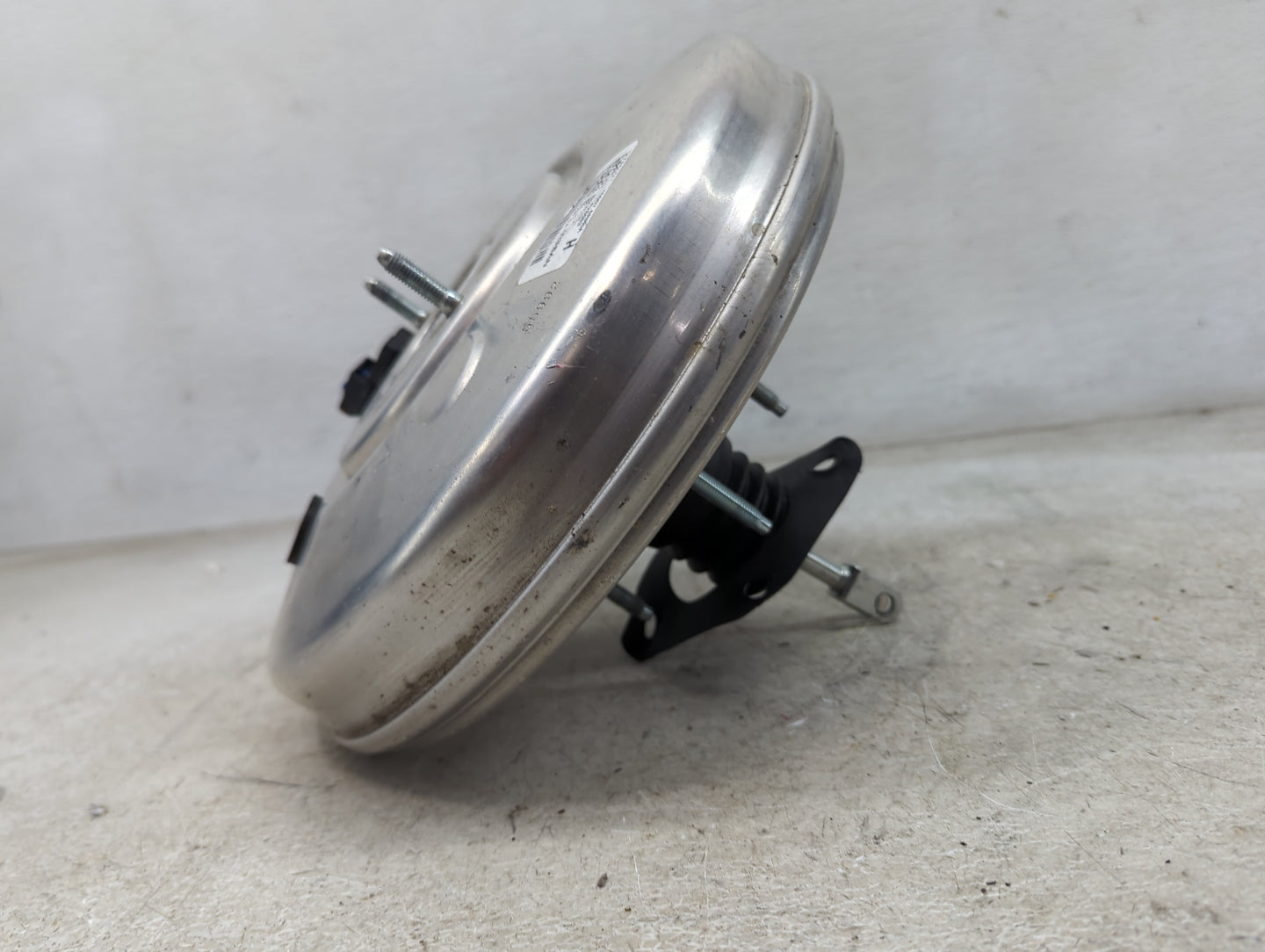 2021-2022 Nissan Rogue Power Brake Booster Oem 1490050 - Oemusedautoparts1.com