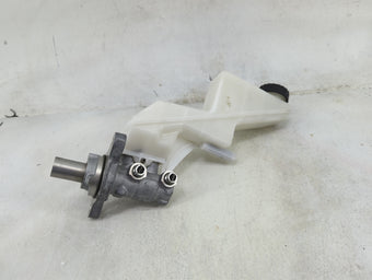 compare product 2021-2022 Nissan Rogue Brake Master Cylinder 1490175